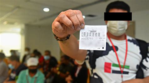 Lotto thoughts: The 433 winners, mathematics and morality.